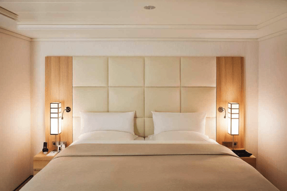 Hapag Lloyd MS Europa Grand Suite 2.png